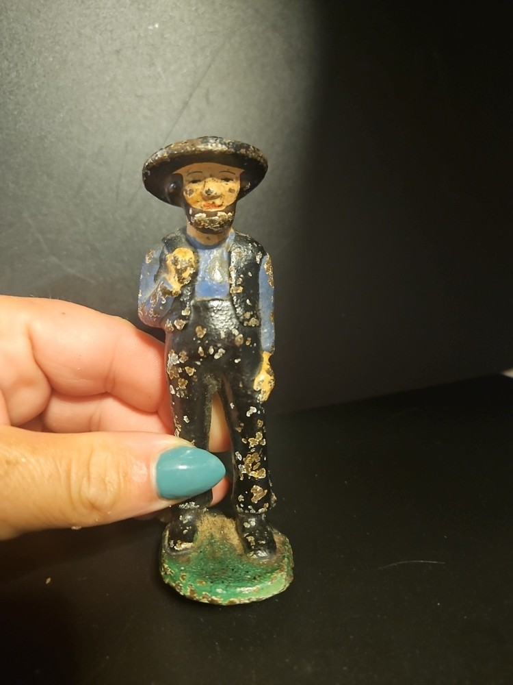 VINTAGE ~ Amish Boy - Cast Iron & Hand Painted