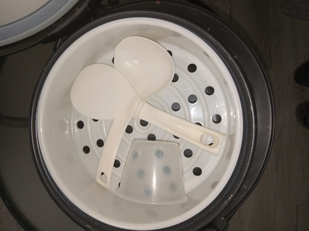 Aroma Rice Cooker Pre Owned