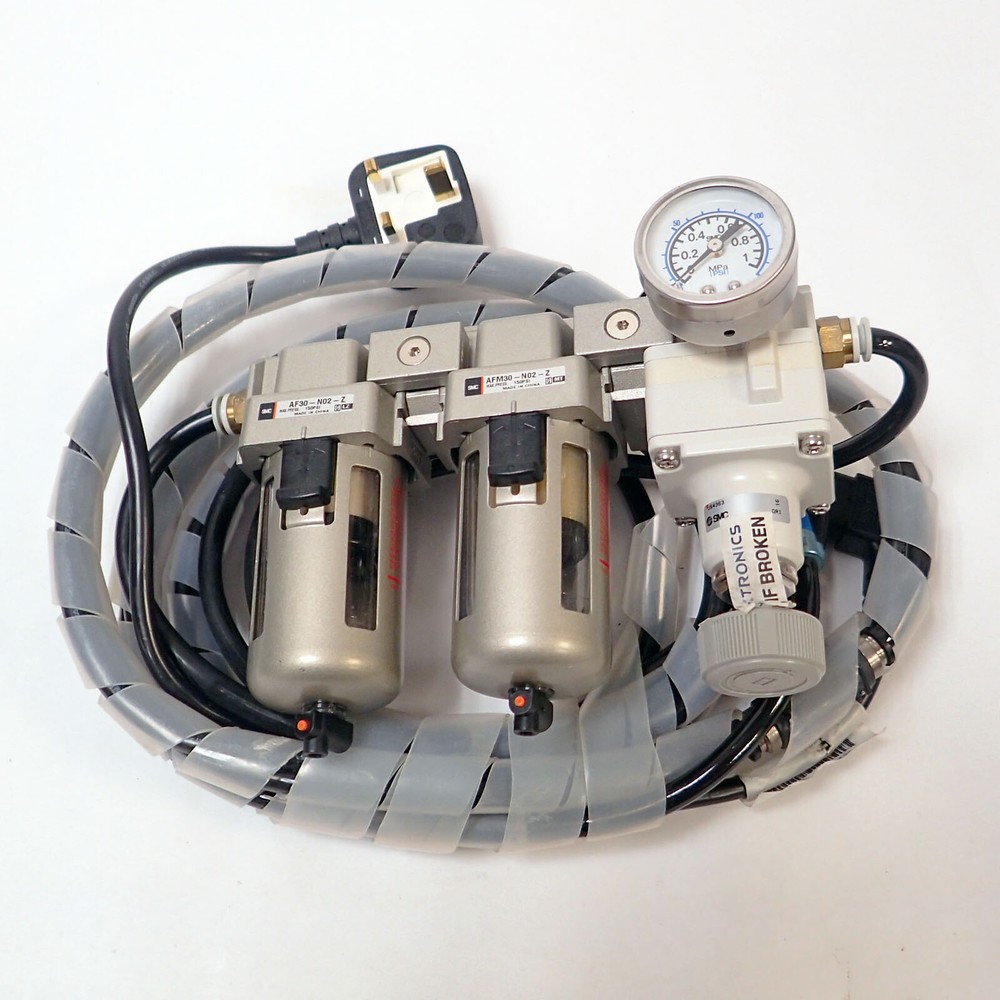 SMC PNEUMATIC AIR REGULATOR ASSEMBLY w MODULAR FILTER & MIST SEPARATOR