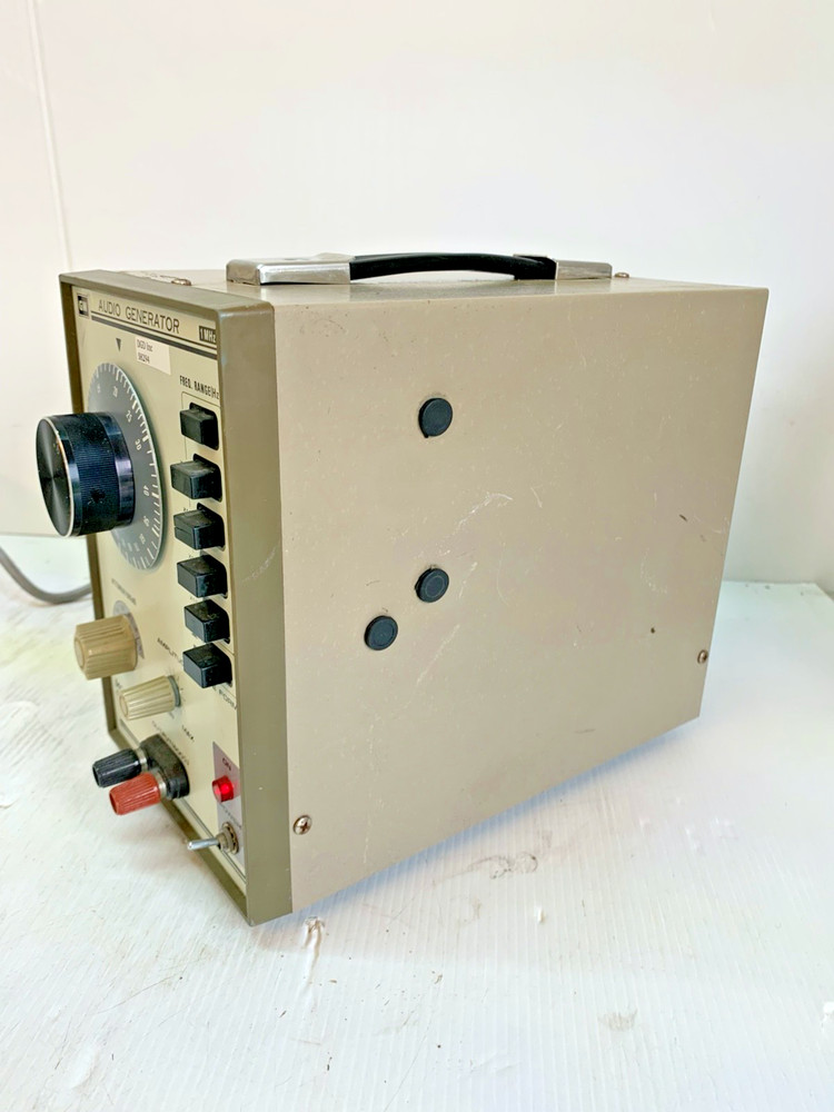 GW Audio Generator Model GAG-808B S8294