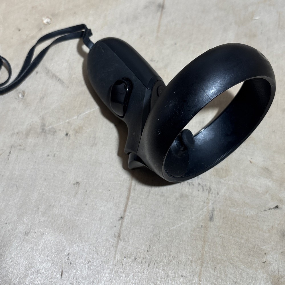 Genuine Oculus Quest 1 / Rift S Controller (Left) MI-BL