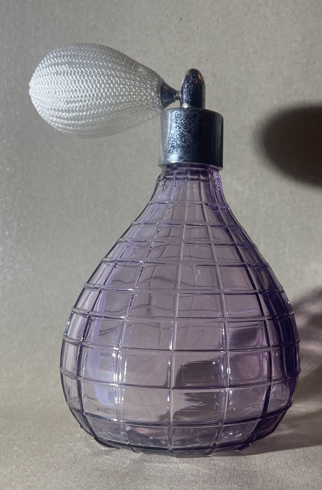 Art Glass Atomiser Perfume Bottle.