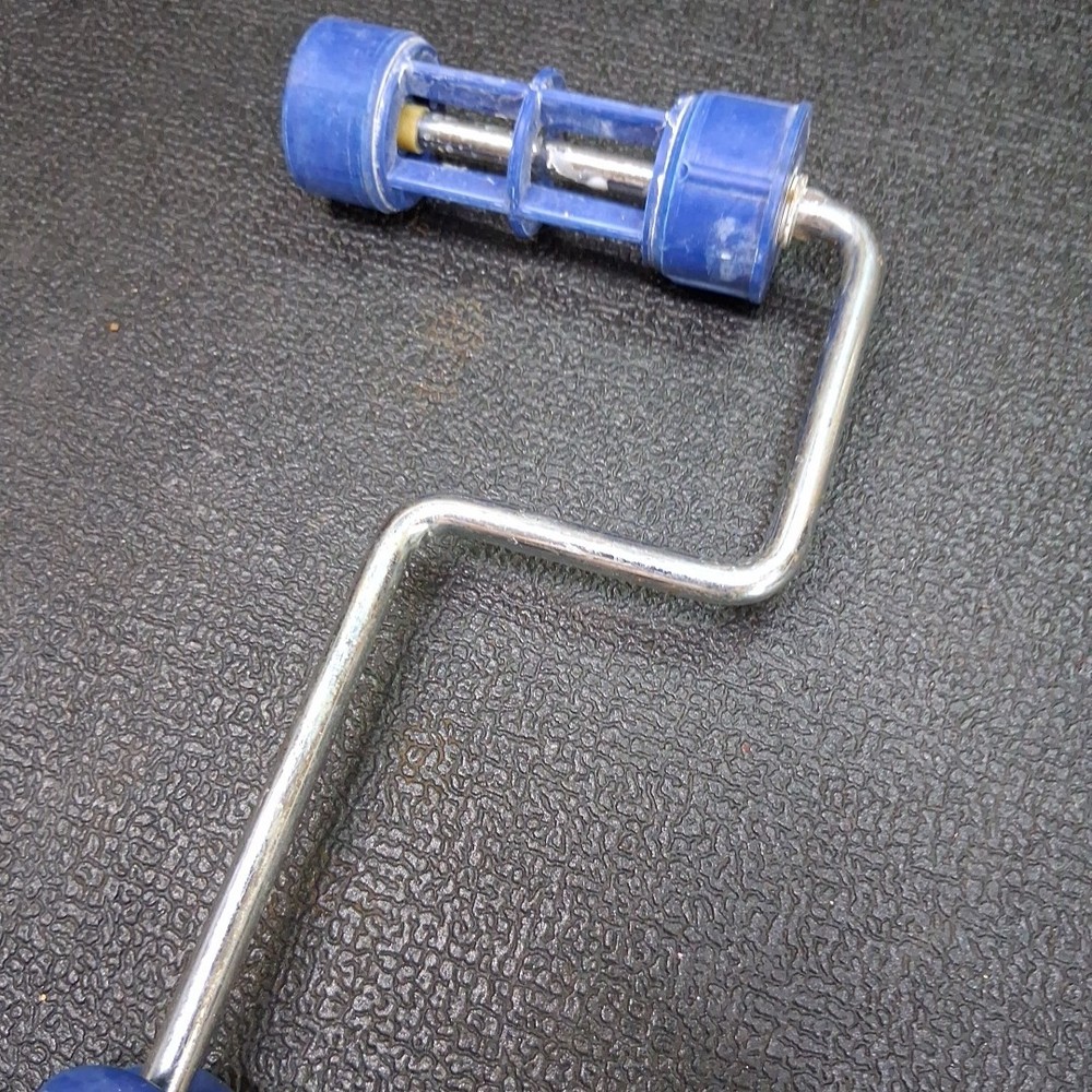 Sherwin Williams 180-4632 Kwik Release Blue 15" x 4" Paint Roller Handle Frame