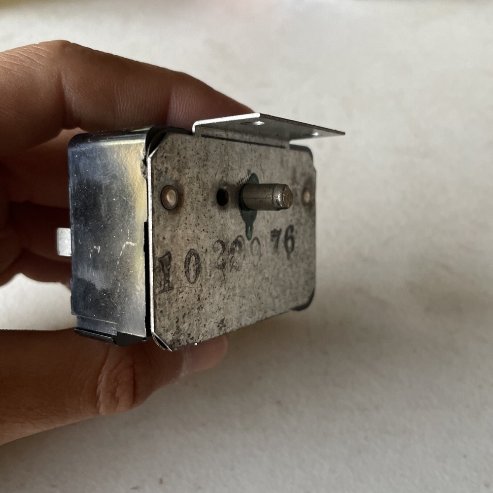 Westinghouse Genuine Pulse Switch QE80597