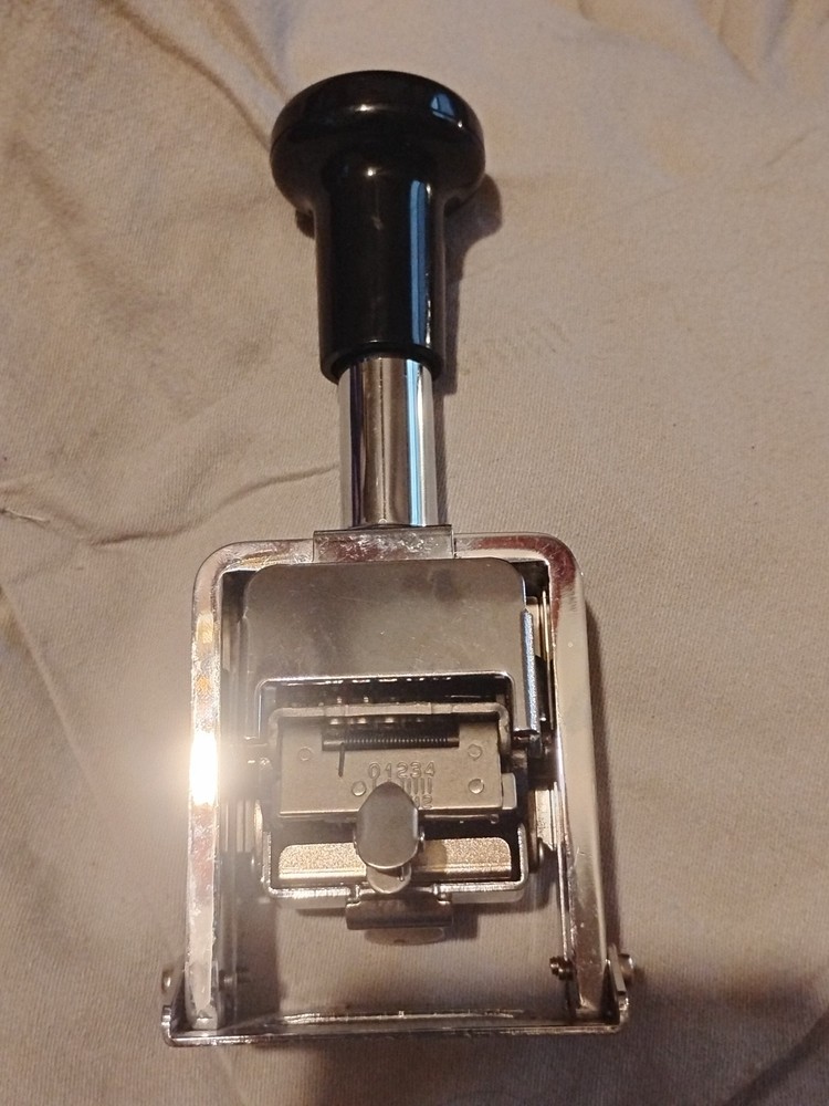 Ideal 32067 Automatic Numbering Machine Stamp Punch Date/Time