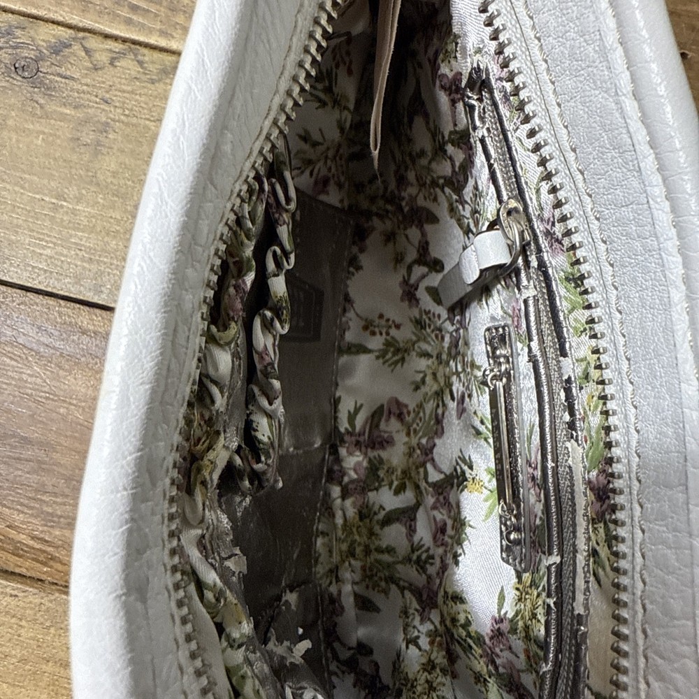 Laundry by Shelli Segal White Leather Y2K Shoulder Bag