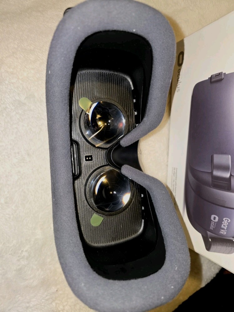 Samsung VR Headset