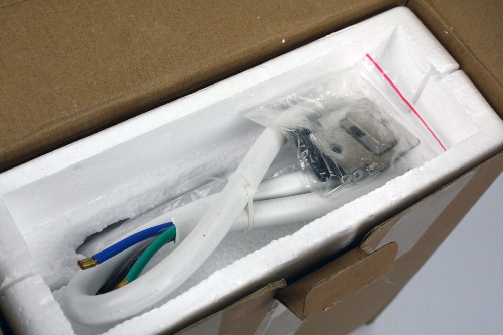 Tankless Instant Water Heater Electric 5500W 110V Constant Temperature LF-002A