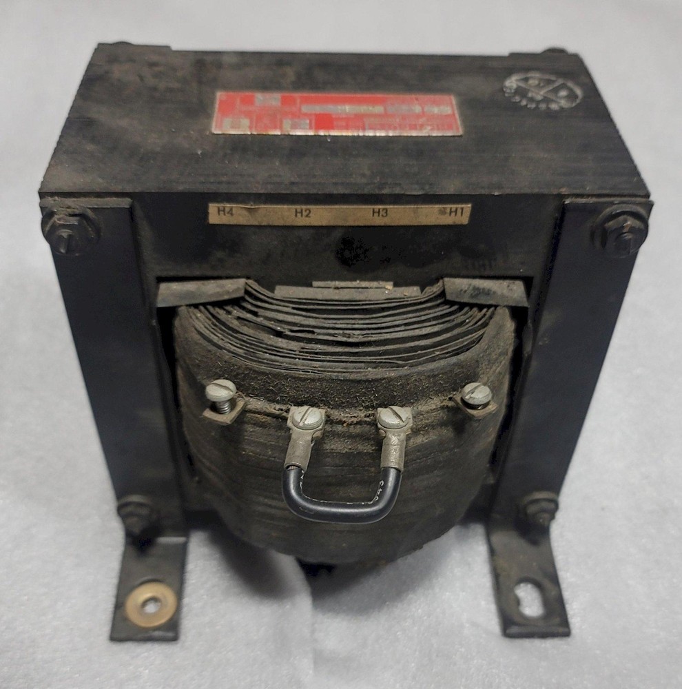 1.5 kVA Hevi-Duty Control Circuit Transformer, Type SZ0.