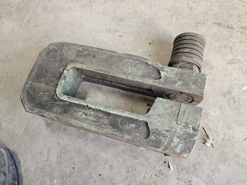 Unipunch 8A 2-1/2 Punch Press Tool Round Unit