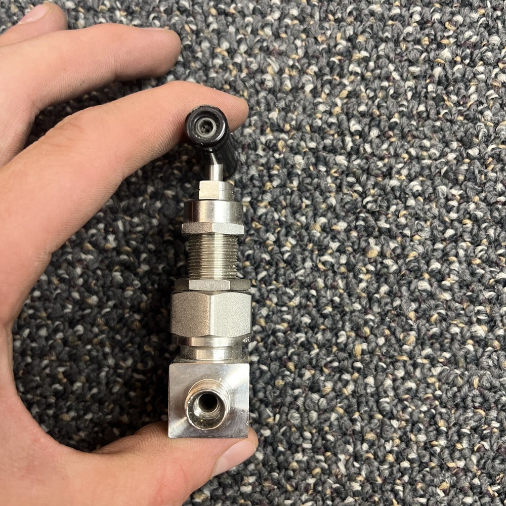 Swagelok SS-3NBS4-G Needle Valve