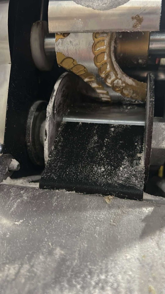 Automatic Empanada/Samosa/Perogi/Dumpling Machine