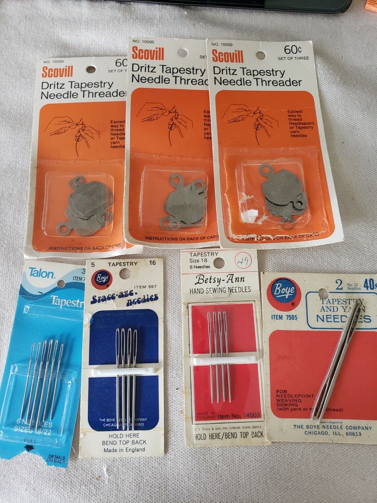 Dritz Tapestry  Needle Threader & Needles