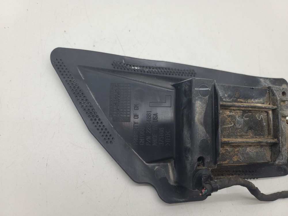 2013 -2017 GM Traverse Enclave Rear Left Object Alert Sensor Bracket 22844881