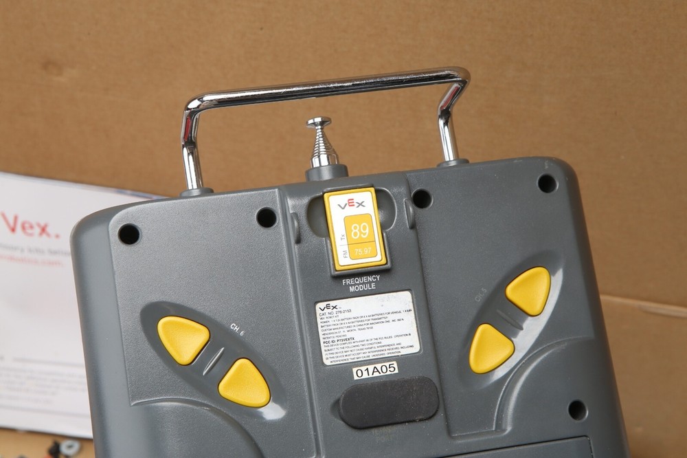VEX Robotics Design Engineering System v.5 Kit SEE PHOTOS SH