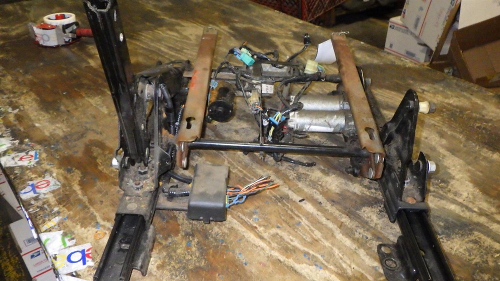 GMC YUKON Seat Track 2001