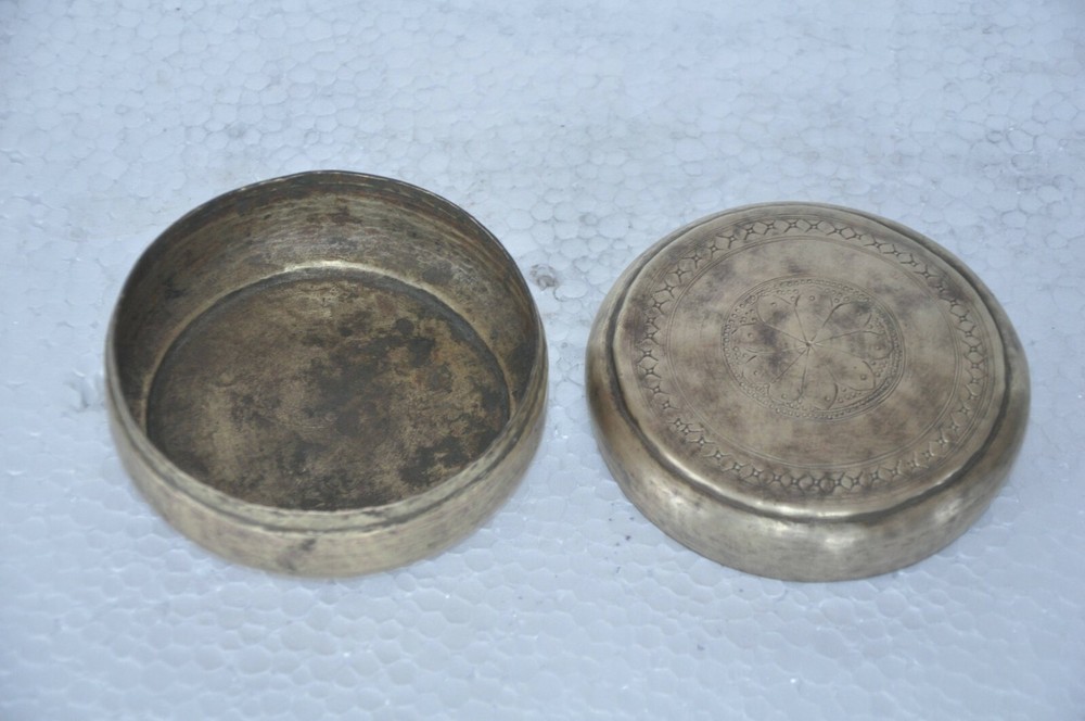 Vintage Brass Engraved Handcrafted Round Bread / Chappati Box