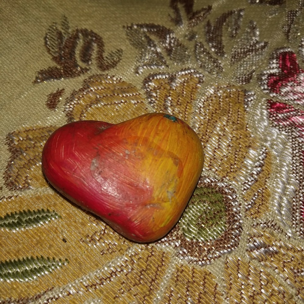 https://ebay.it/usr/faquar-57 YELLOW RED HEART H3CM BASE 4 CM