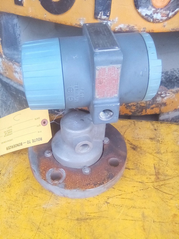 Foxboro 827DF-IS1NHKA1-A Electronic Transmitter