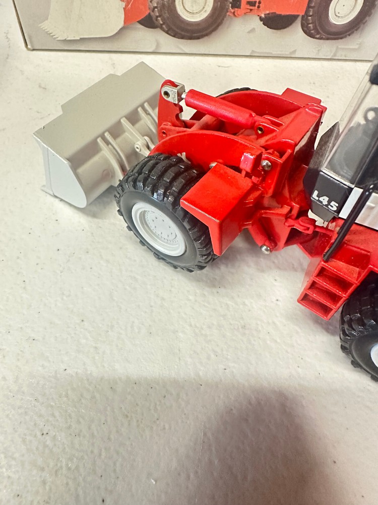 O&K L45 Wheel Loader By Conrad 1/50th Scale