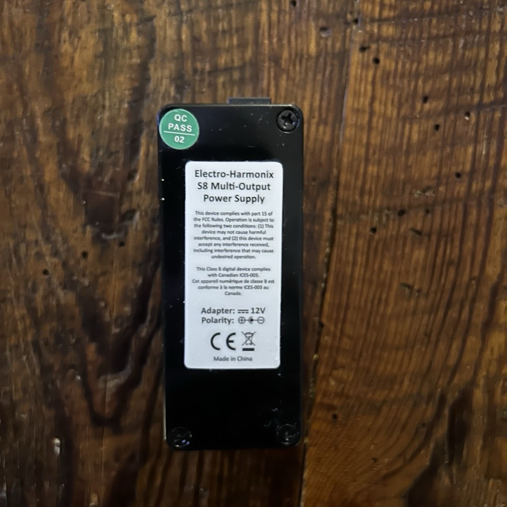Electro-Harmonix S8 Multi-Output Power Supply for effects pedals