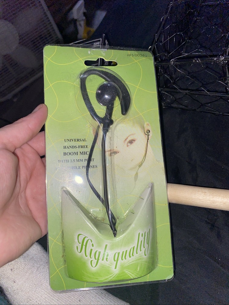 Universal Hands-Free Boom Mic  Earbuds