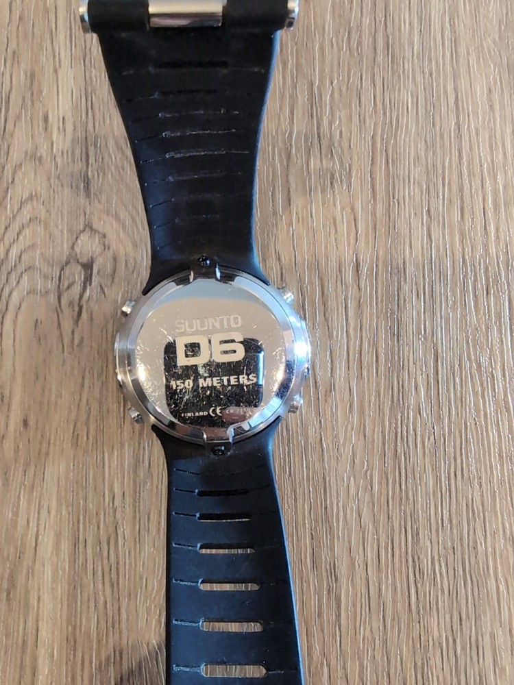 Suunto D6 Dive Computer with USB cable