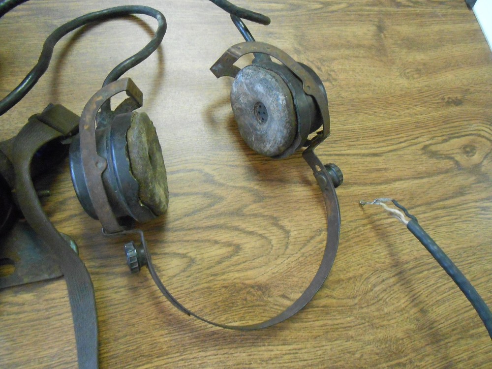 WWl WW2 Original Radio Headset navy type. Set