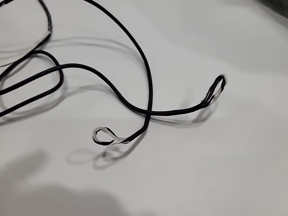 Genesis Bowstring Black/White # BG11498