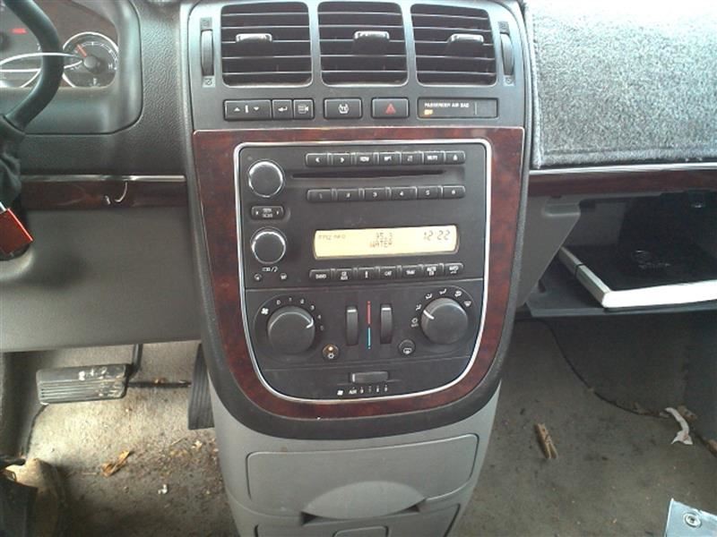 2006 Buick Terraza Amplifier