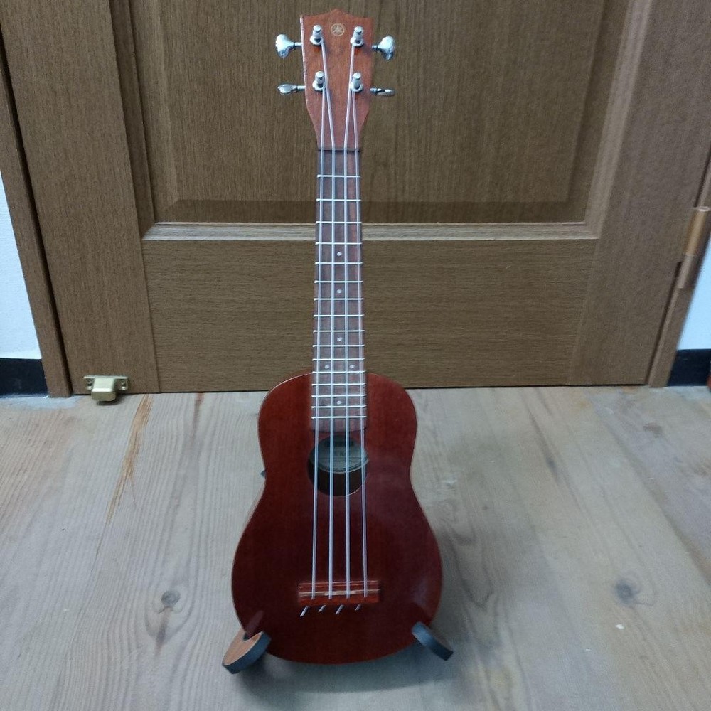 YAMAHA soprano ukulele
