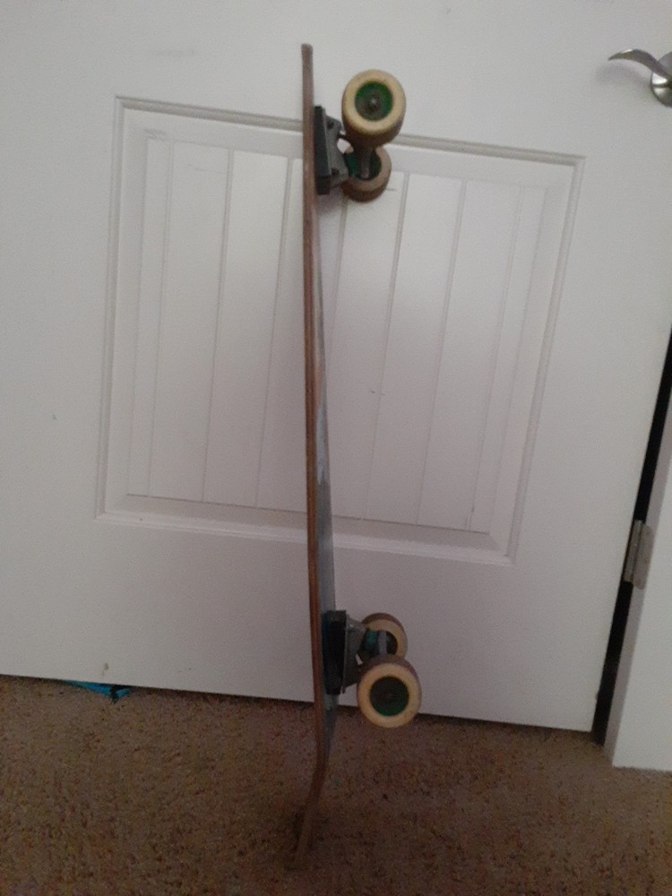 Longboard with No Grip