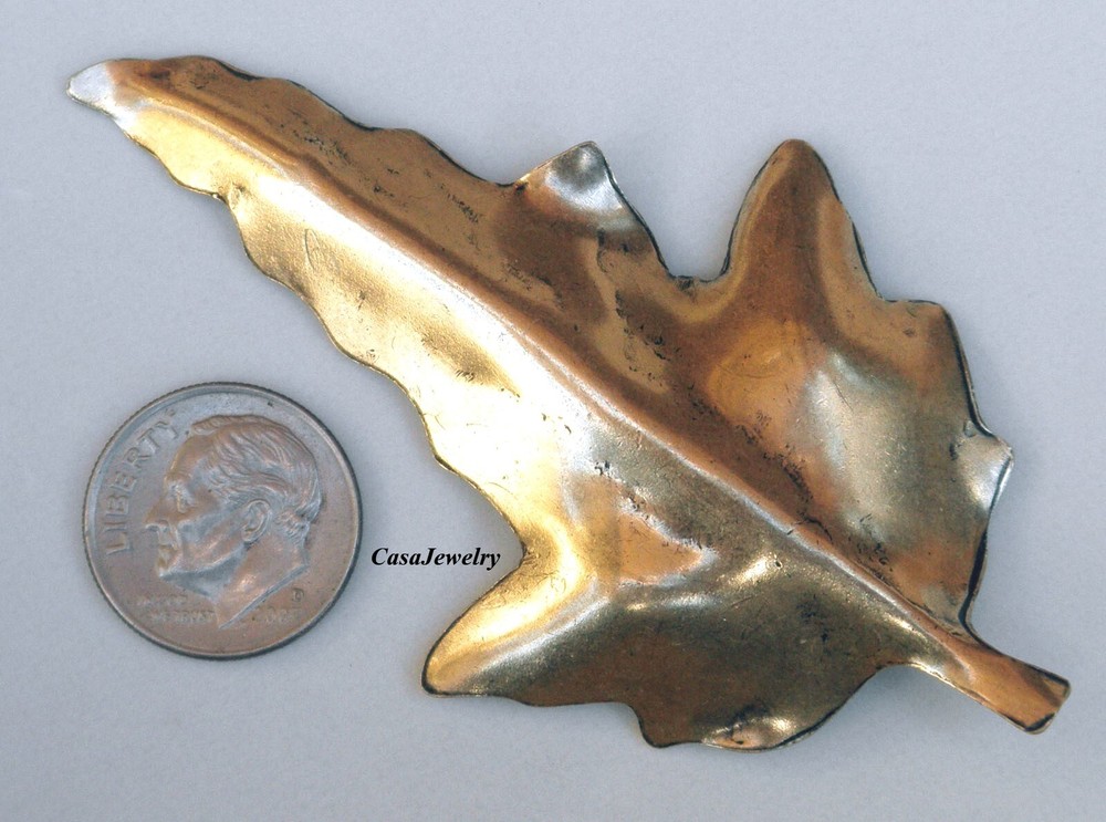 #5012RS LARGE ANTIQUED GOLD DIE STUCK LEAF COMPONENT - 1 Pc