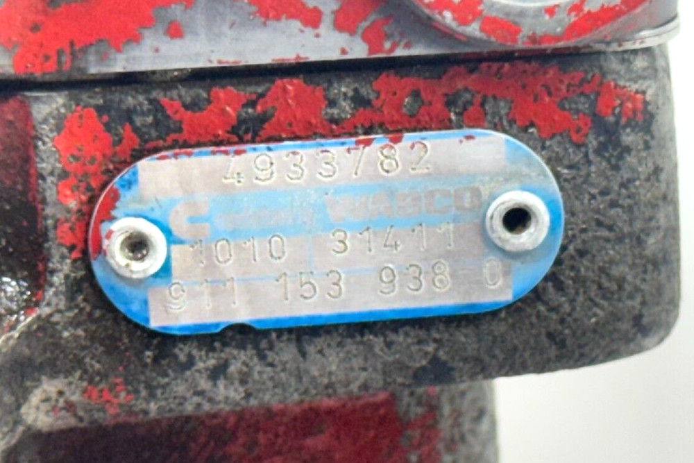 Cummins Wabco Air Brake Compressor 8.9 LNG Engine | 4933782