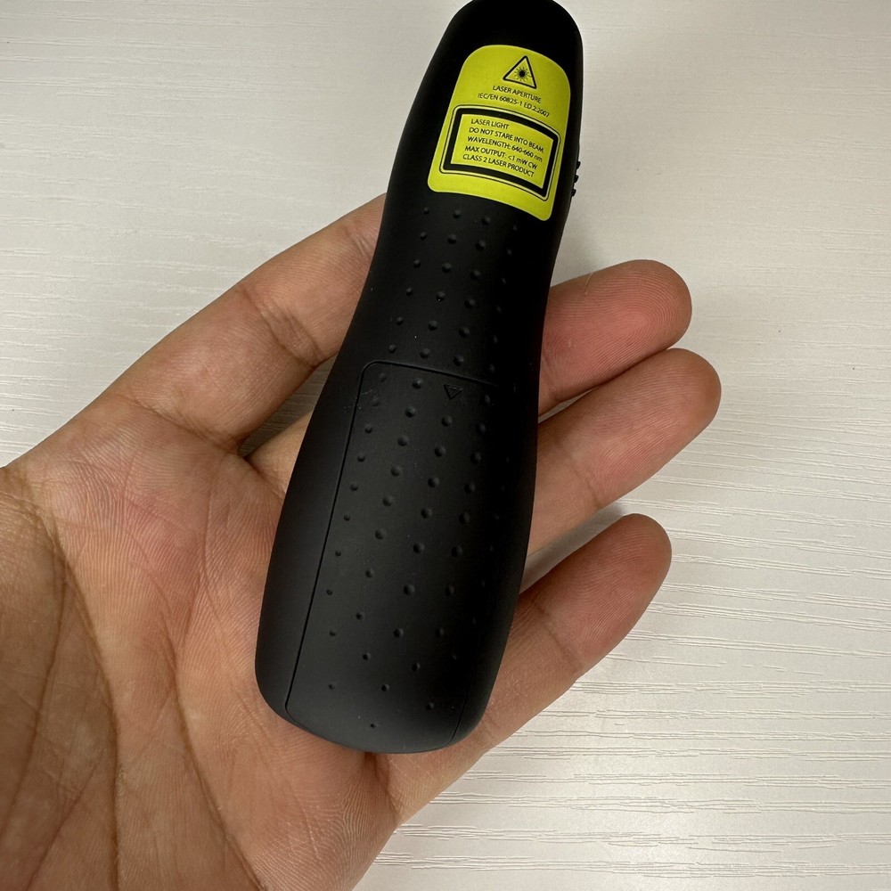 Logitech R400 Professional Wireless Presenter