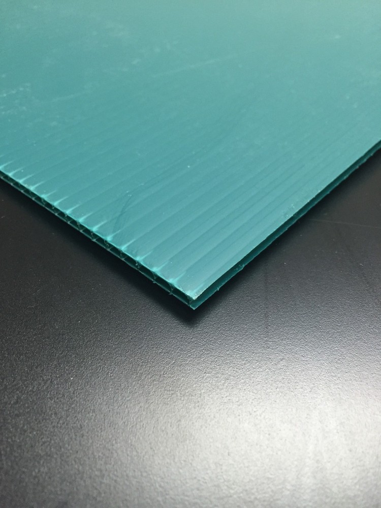 Coroplast 4mm 36" x 24" (4 Pack) Green Corrugated Plastic Sheets Horizontal