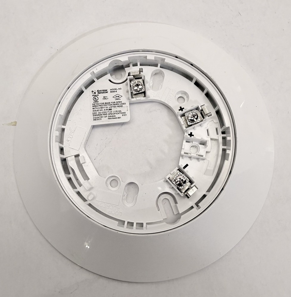 (LOT OF 9) SYSTEM SENSOR BASE B300-6