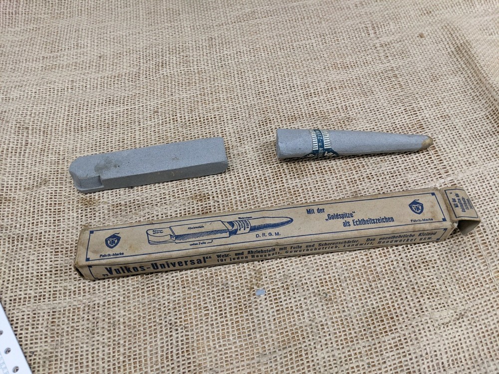 Vulkos Universal German sharpening stone,  with box