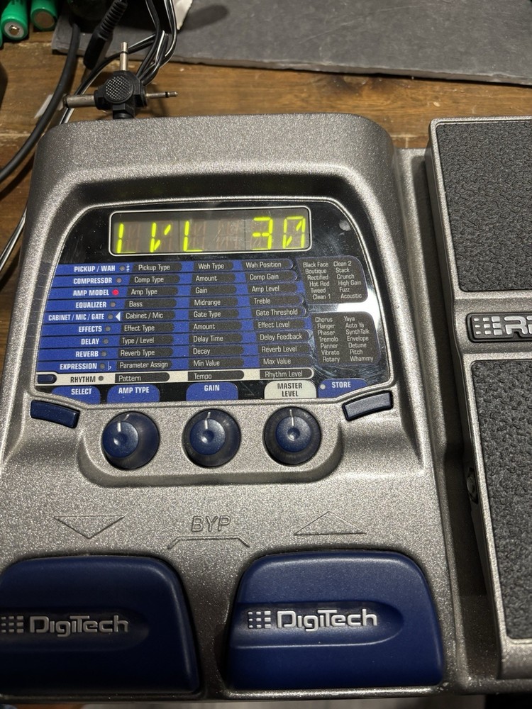 Dynamic! DIGITECH RP300 MODELING Guitar Processor