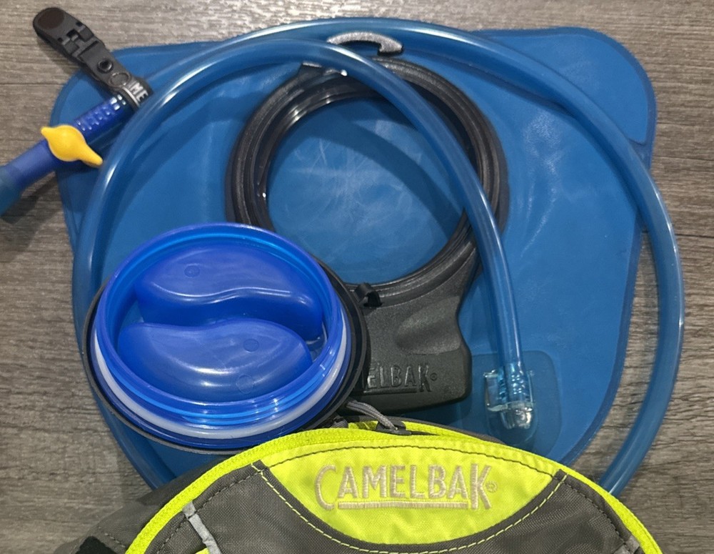 Camelbak Flashflo with Bladder Hydration Waist Bag