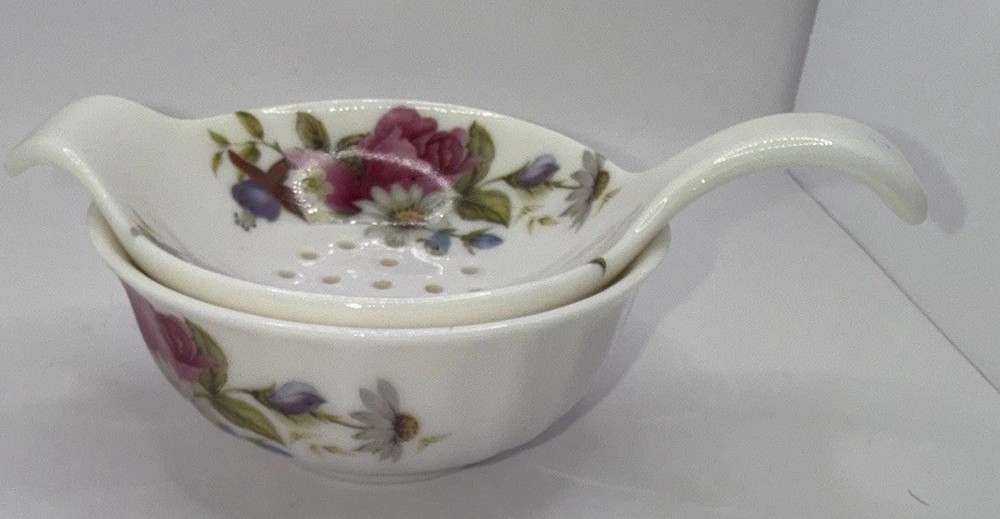 Pink Roses 2 piece Tea Strainer By Allyn Nelson Fine Bone China