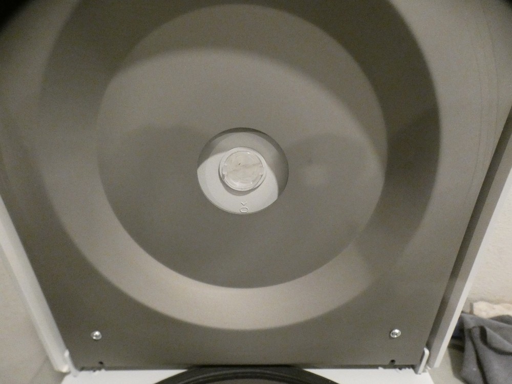 EPPENDORF CENTRIFUGE 5702 Bench Top/Counter Top Powers On, No Error Codes