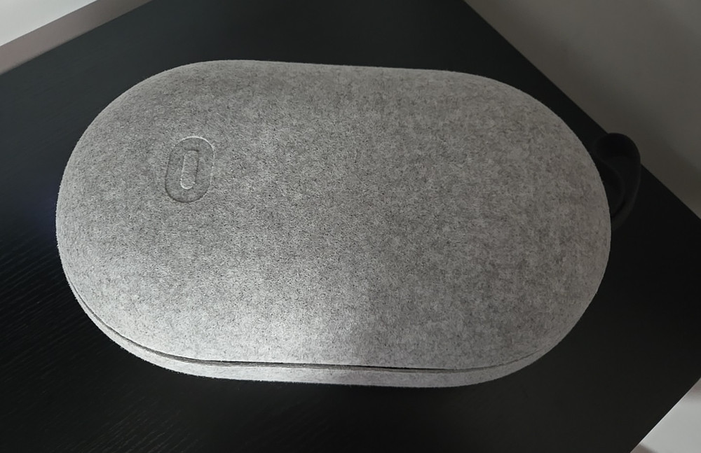 Oculus / Meta Official OEM Quest 2 Carrying Case - Grey Felt