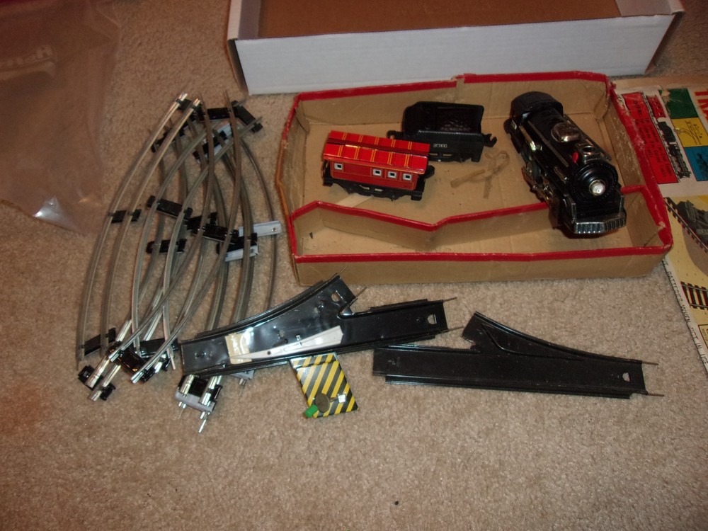 Cragstan 13 piece Battery Powered Giant Switcher Train Set