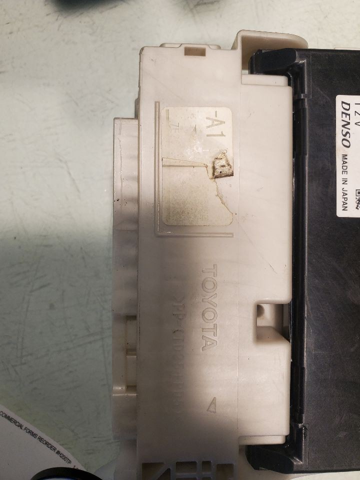 86 2017 Fuse Box Cabin