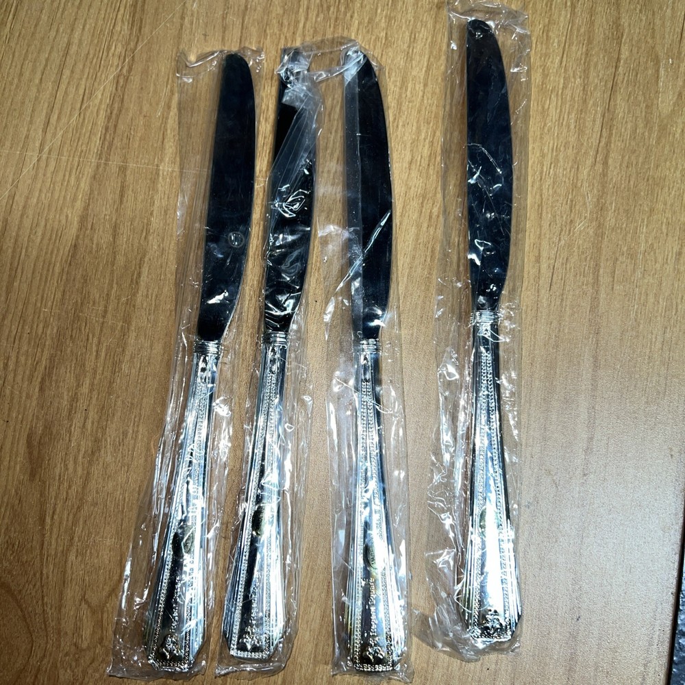 VTG. 20-PC. SILVER PLATED FLATWARE SET 4-PLACE SETTINGS REGENT SQUARE SEALED