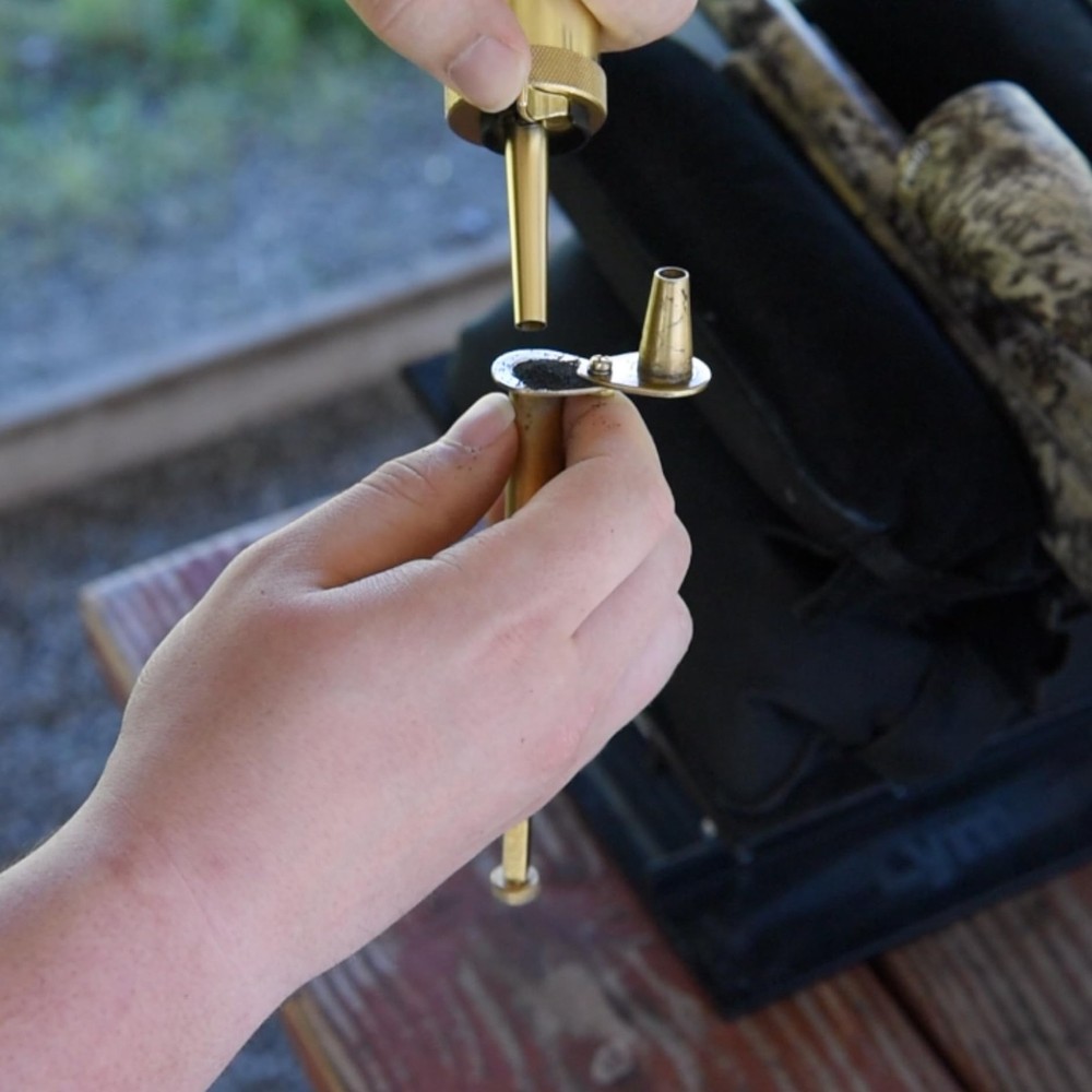 Muzzle-Loaders™ Black Powder Flask - 1350 Grain Capacity - Brass