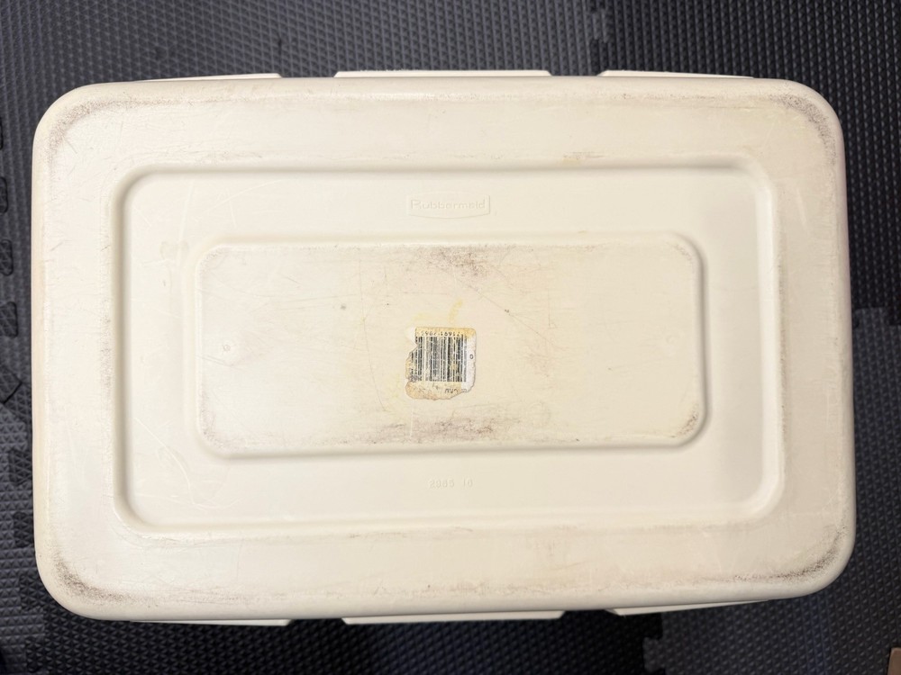 Vintage Rubbermaid Laundry Basket 2965 Tan Almond Hamper Rectangular Plastic