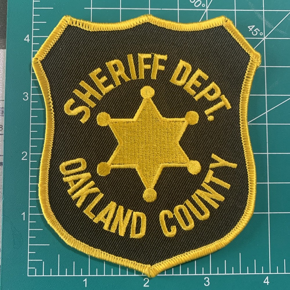 Vintage Obsolete (?) Sheriff’s Office Dept. Patch Oakland County  3O