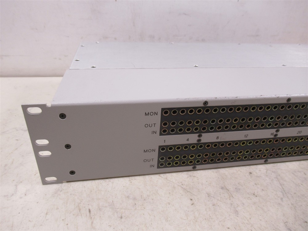 Vintage ADC DIM-1E2018 Video Patch Panel Rack-Mountable Coaxial Connectivity